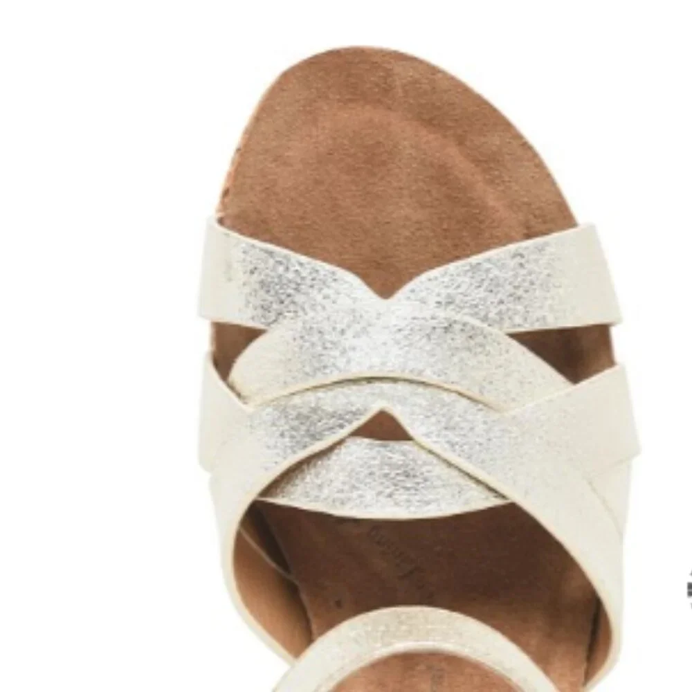 new Sofft Carlana Italian Leather Wedge Sandals  in box Patino 268 3S7